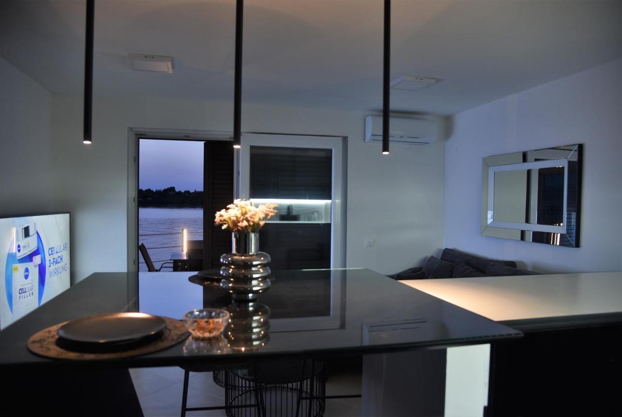 Beach Apartment Paklenica Seline Bagian luar foto