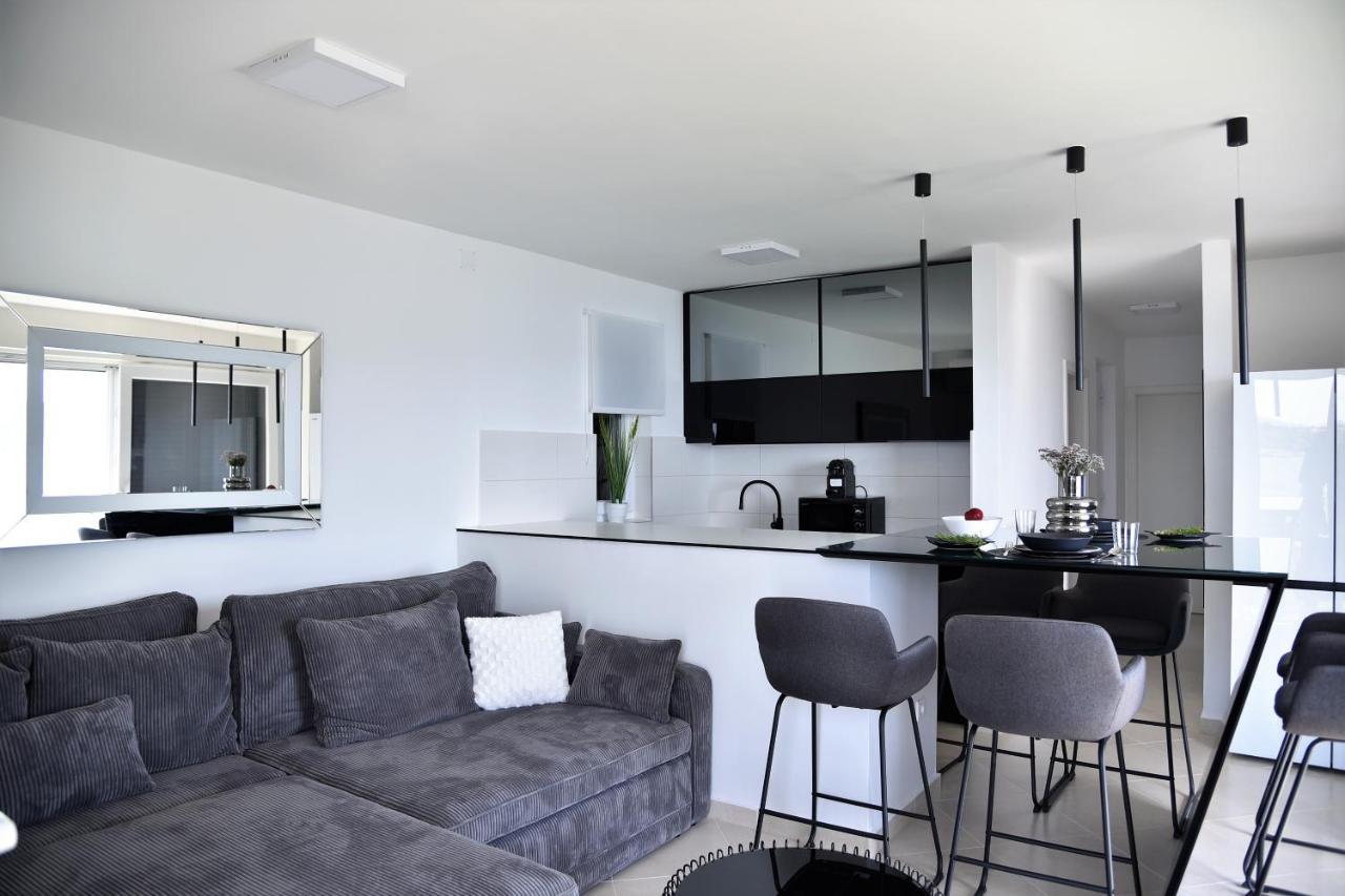 Beach Apartment Paklenica Seline Bagian luar foto